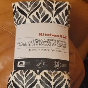 KitchenAid Leaf Patterned Towels - Black and White
